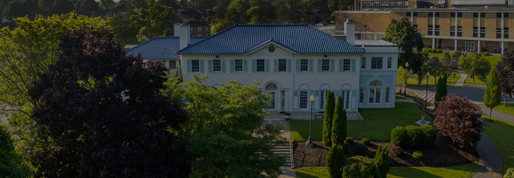 Hero image of Daemen's campus